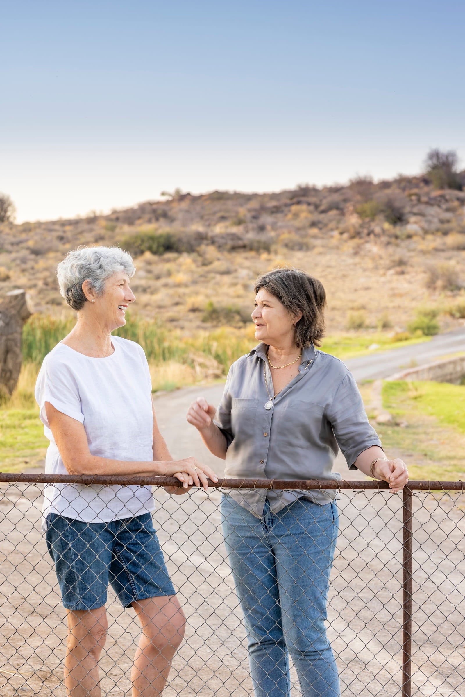 Annatjie and Lynne on the farm